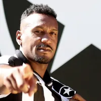 Botafogo anuncia oficialmente o ex-Grêmio Edenílson