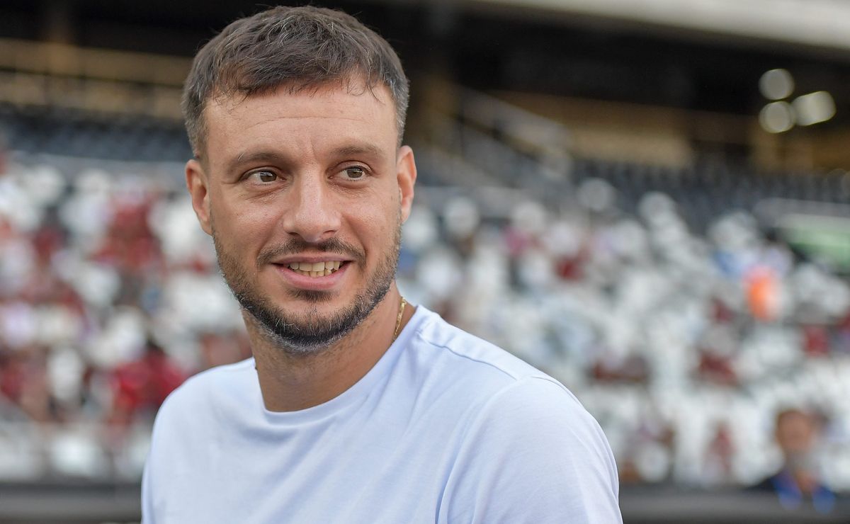 Botafogo define mudanças na escalação para estreia na Libertadores