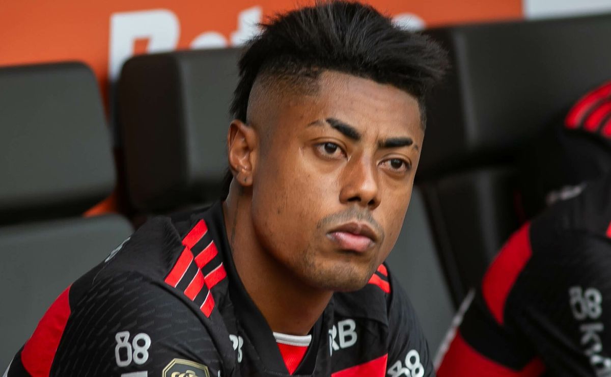 Bruno Henrique manda recado a Filipe Luís e reforça preferência para não ser 9 no Flamengo