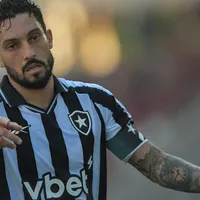 Alex Telles aborda sexta derrota consecutiva e prega mudança de postura