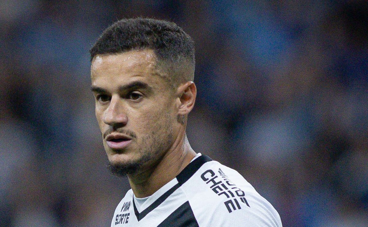 Coutinho toma decisão após saída do Vasco e prioriza jogar fora do Brasil; meia-atacante é especulado no Grêmio