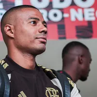 De La Cruz e mais 2 jogadores indo embora do Flamengo