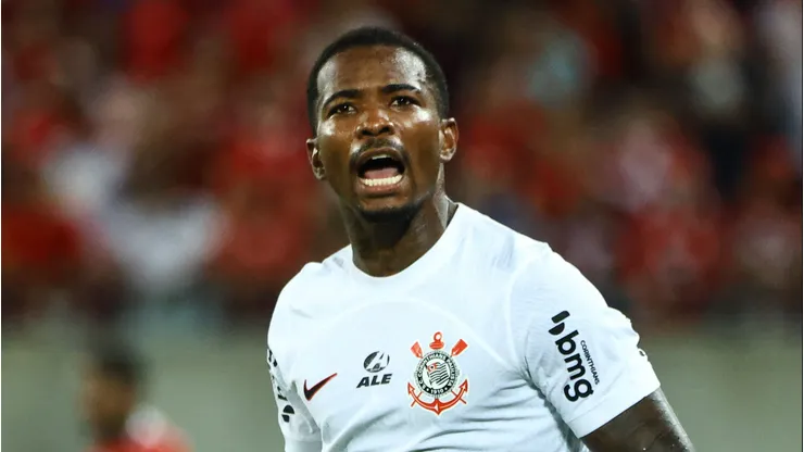Cacá não deve permanecer no Corinthians.