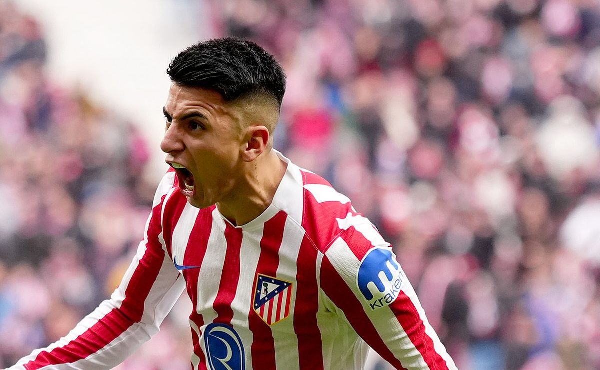 Atlético de Madrid aceitou vender Thiago Almada para o Palmeiras, mas argentino não quis voltar ao Brasil