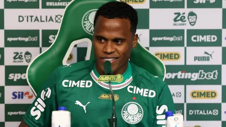 Jhon Arias em apresentação no Palmeiras - Foto: Cesar Greco/Palmeiras
