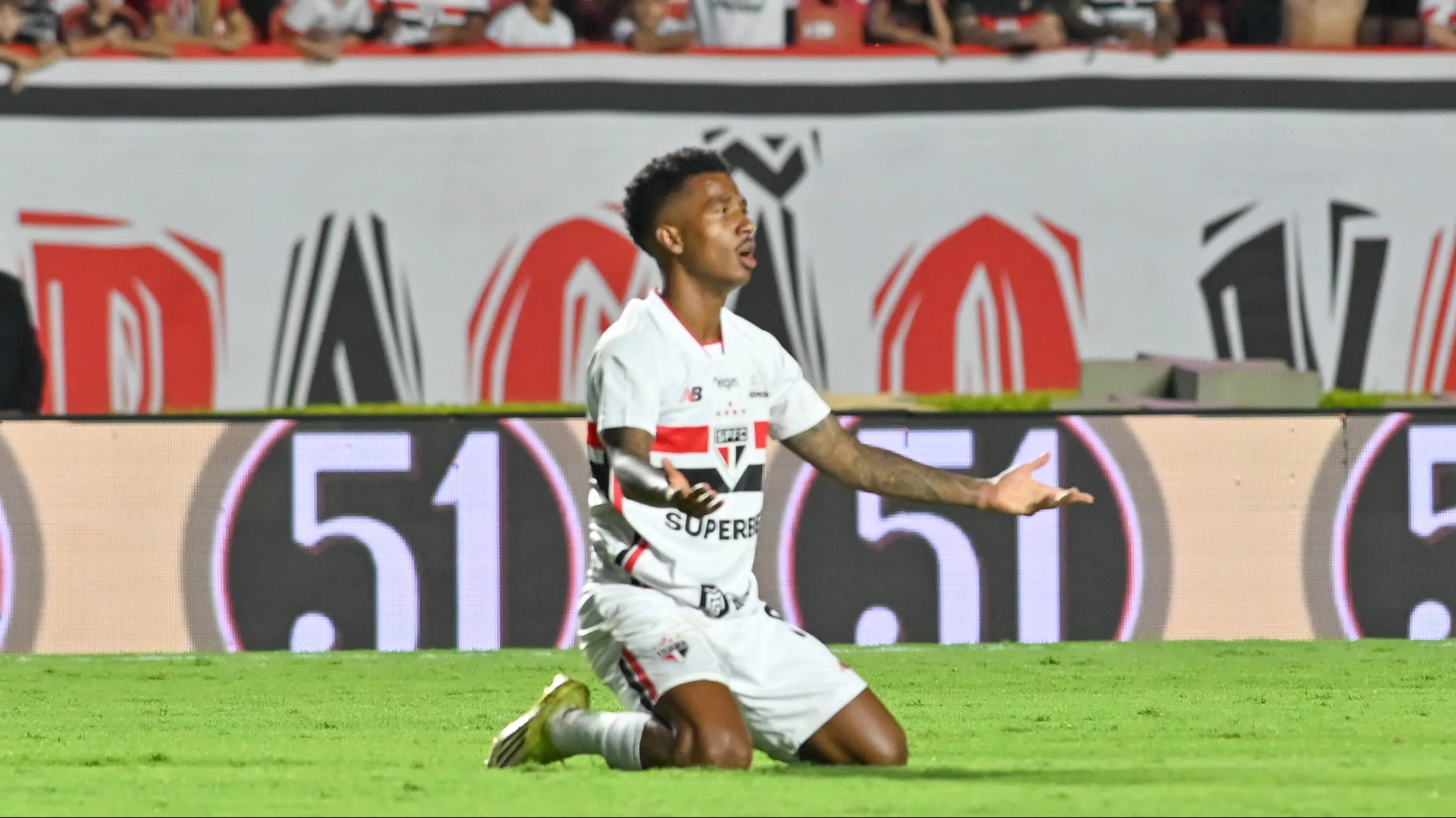 Marcos Antônio vai receber valorização salarial- Foto: Jota Erre/AGIF.