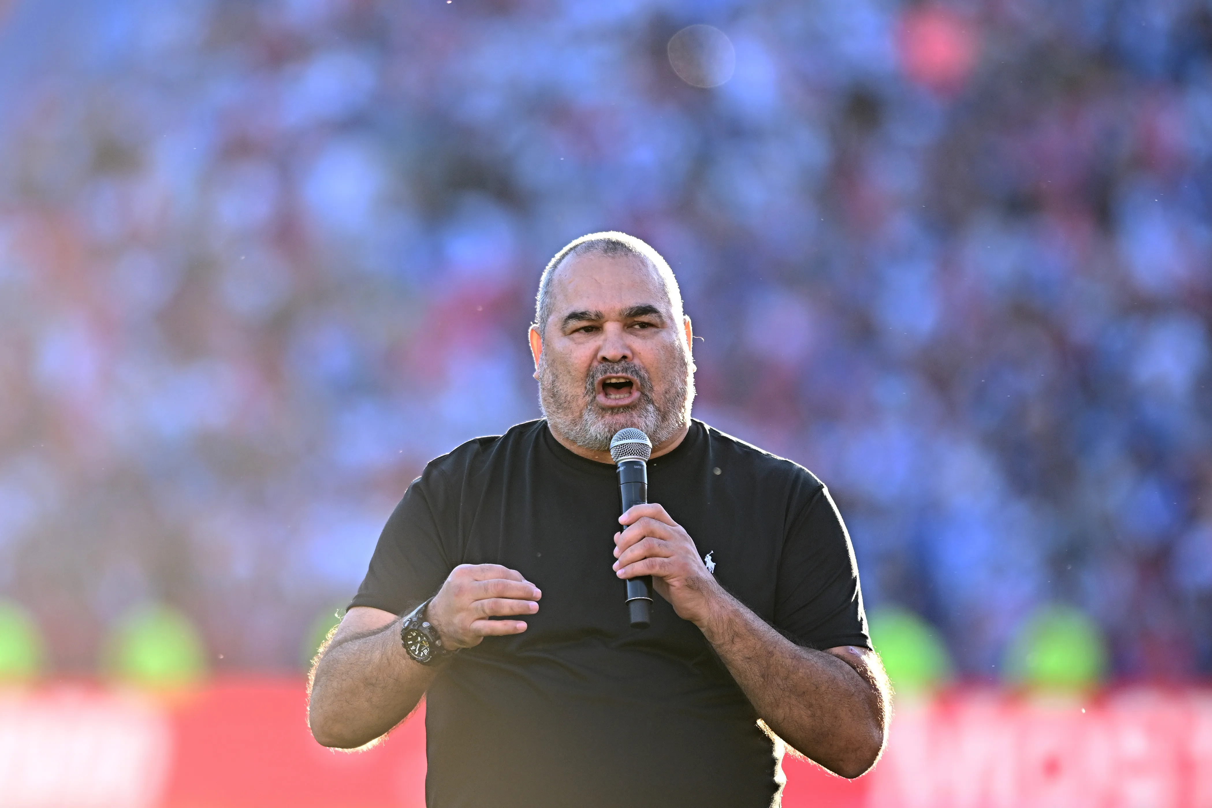BUENOS AIRES, ARGENTINA – DECEMBER 15: José Luis Chilavert, former player, speaks prior to the Liga Profesional 2024 match between Velez Sarsfield and Huracan at Jose Amalfitani Stadium on December 15, 2024 in Buenos Aires, Argentina. (Photo by Rodrigo Valle/Getty Images)