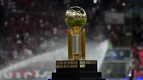 Lanús busca 1º título da Recopa diante do Flamengo.