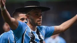 Atacante tem o futuro incerto - Foto: Maxi Franzoi/AGIF.