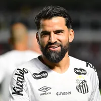 Rincón e Basso não terão contratos rescindidos, mas estão liberados