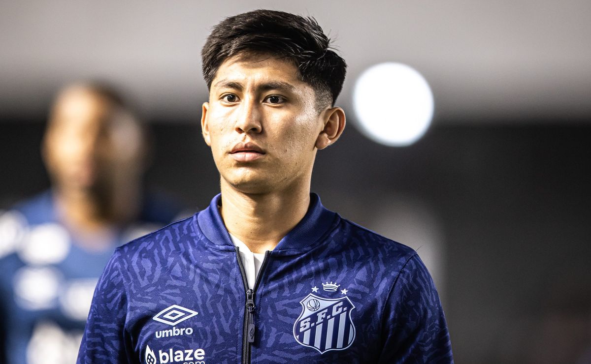 Miguelito vendido pelo Santos é totalmente descartado e diretoria quer agilizar renovação com boliviano