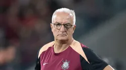 Dorival Junior tecnico do Corinthians durante partida contra o Athletico-PR no estadio Arena da Baixada pelo campeonato Brasileiro A 2026. Foto: Hedeson Alves/AGIF