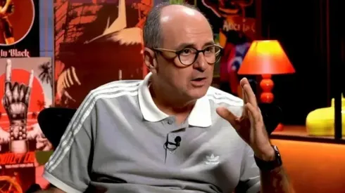 Carlos Eugênio Simón dá veredito ao vivo sobre gol anulado em Lanús x Flamengo. Foto: (Reprodução/YouTube)