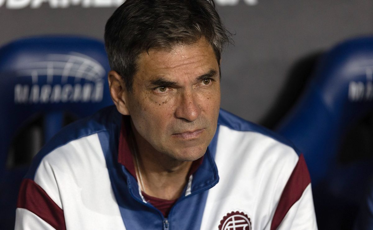 Mauricio Pellegrino, técnico do Lanús, manda recado após vencer o Flamengo: “parte mais difícil ainda está por vir”