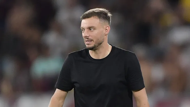 Martin Anselmi técnico do Botafogo durante partida contra o Fluminense no estadio Maracana pelo campeonato Brasileiro A 2026.