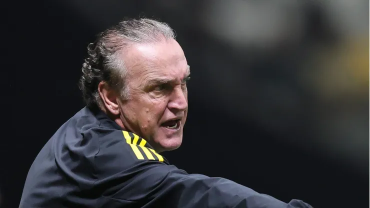 - Cuca está sem clube desde a saída do Atlético-MG