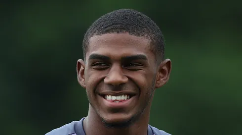 Wallace Davi durante treinamento no Glorioso