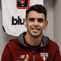 Oscar abre mão de milhões e negocia saída do São Paulo