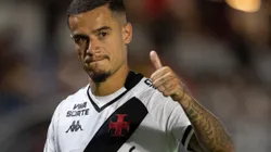 SP - BRAGANCA PAULISTA - 26/10/2025 - BRASILEIRO A 2025, BRAGANTINO X VASCO - Coutinho, Jogador do Vasco comemora vitoria ao final da partida contra o Bragantino no estadio Cicero De Souza Marques pelo campeonato Brasileiro A 2025. Foto: Joisel Amaral/AGIF