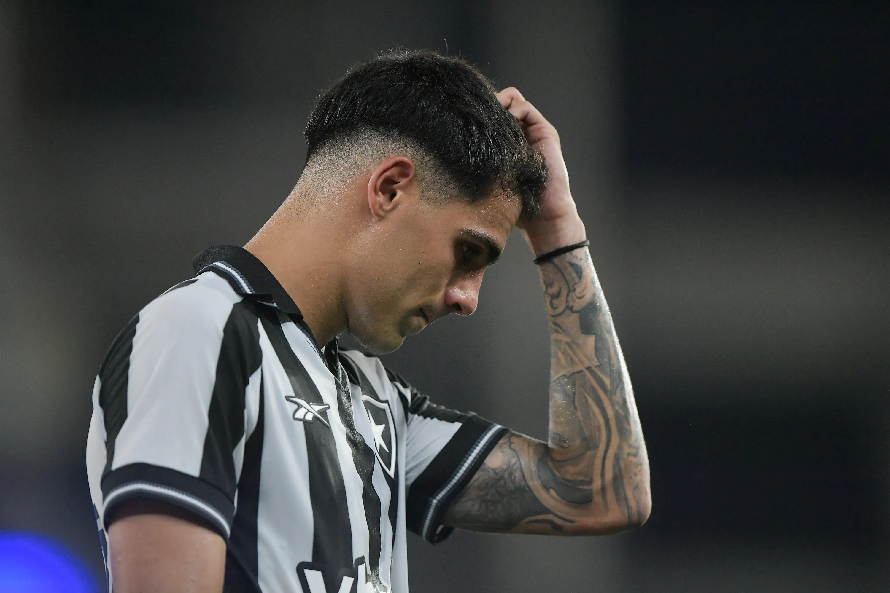 RJ – RIO DE JANEIRO – 15/02/2026 – CARIOCA 2026, BOTAFOGO X FLAMENGO – Villalba jogador do Botafogo durante partida contra o Flamengo no estadio Engenhao pelo campeonato Carioca 2026. Foto: Thiago Ribeiro/AGIF