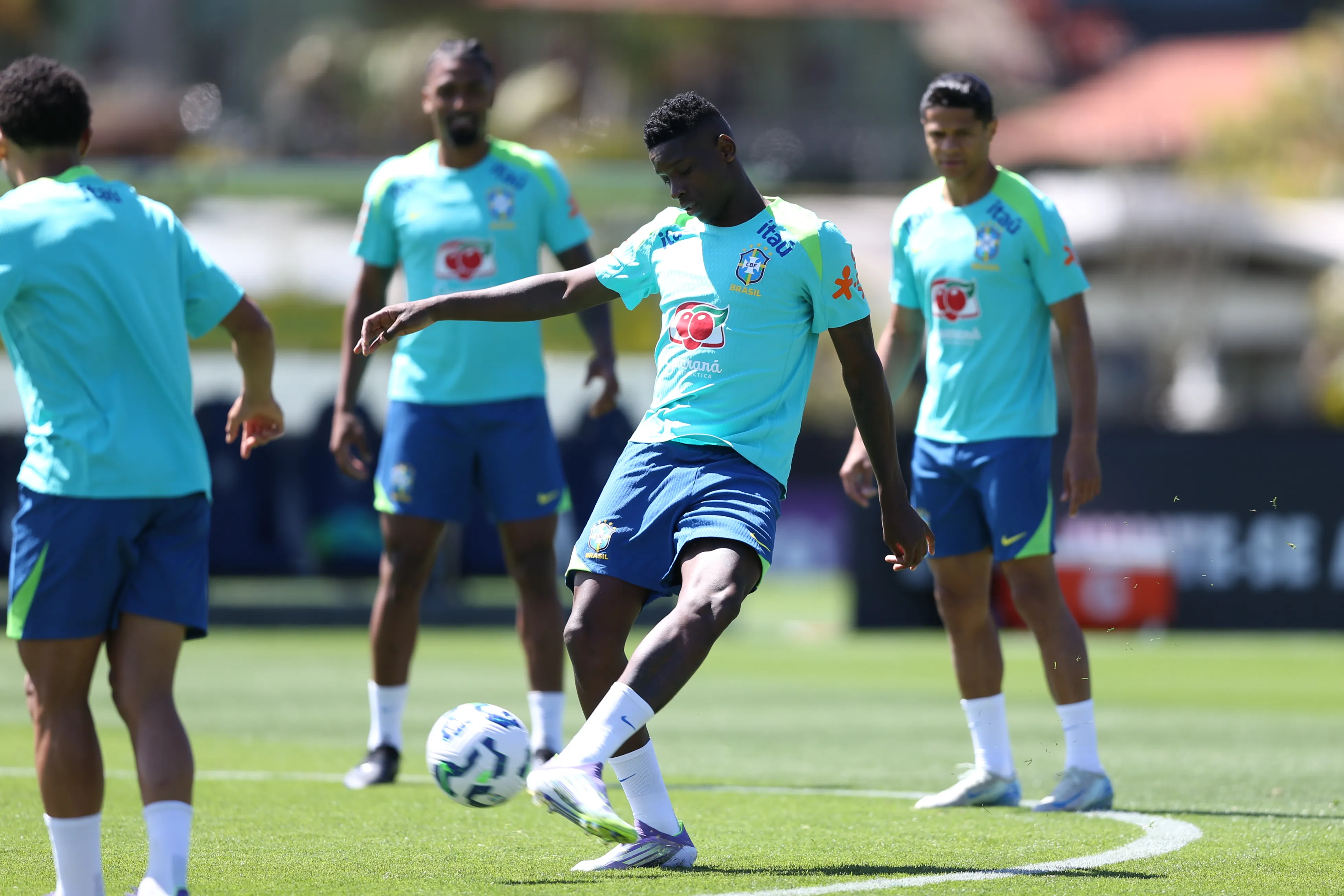 RJ – TERESOPOLIS – 03/09/2025 – BRASIL, TREINO NA GRANJA COMARY – Luiz Henrique jogador da Selecao Brasileira durante treino na Granja Comary em Teresopolis (RJ), nesta quarta-feira (3). A equipe se prepara para enfrentar o Chile pelas Eliminatorias da Copa do Mundo 2016. Foto: Marlon Costa/AGIF