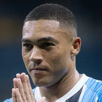 Grêmio recebe proposta de 8 milhões de dólares para vender Carlos Vinicius