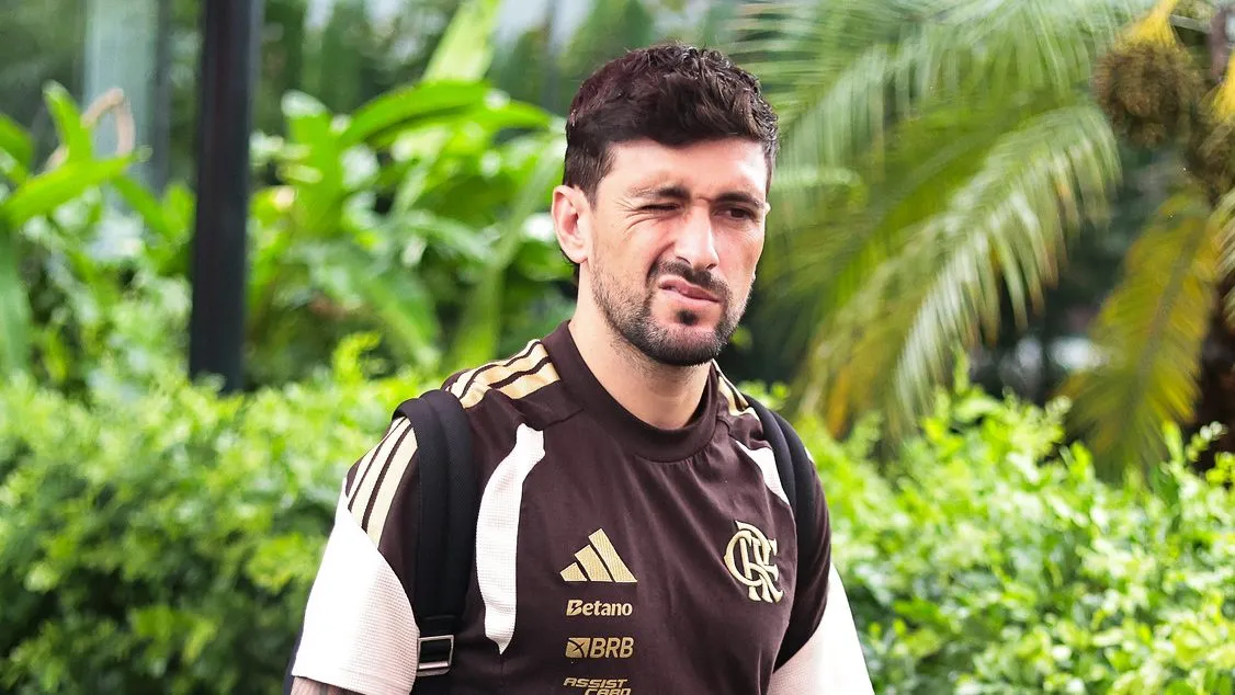 Arrascaeta faz forte cobrança nos bastidores após derrota para o Lanús – Fotos: Gilvan de Souza/Flamengo