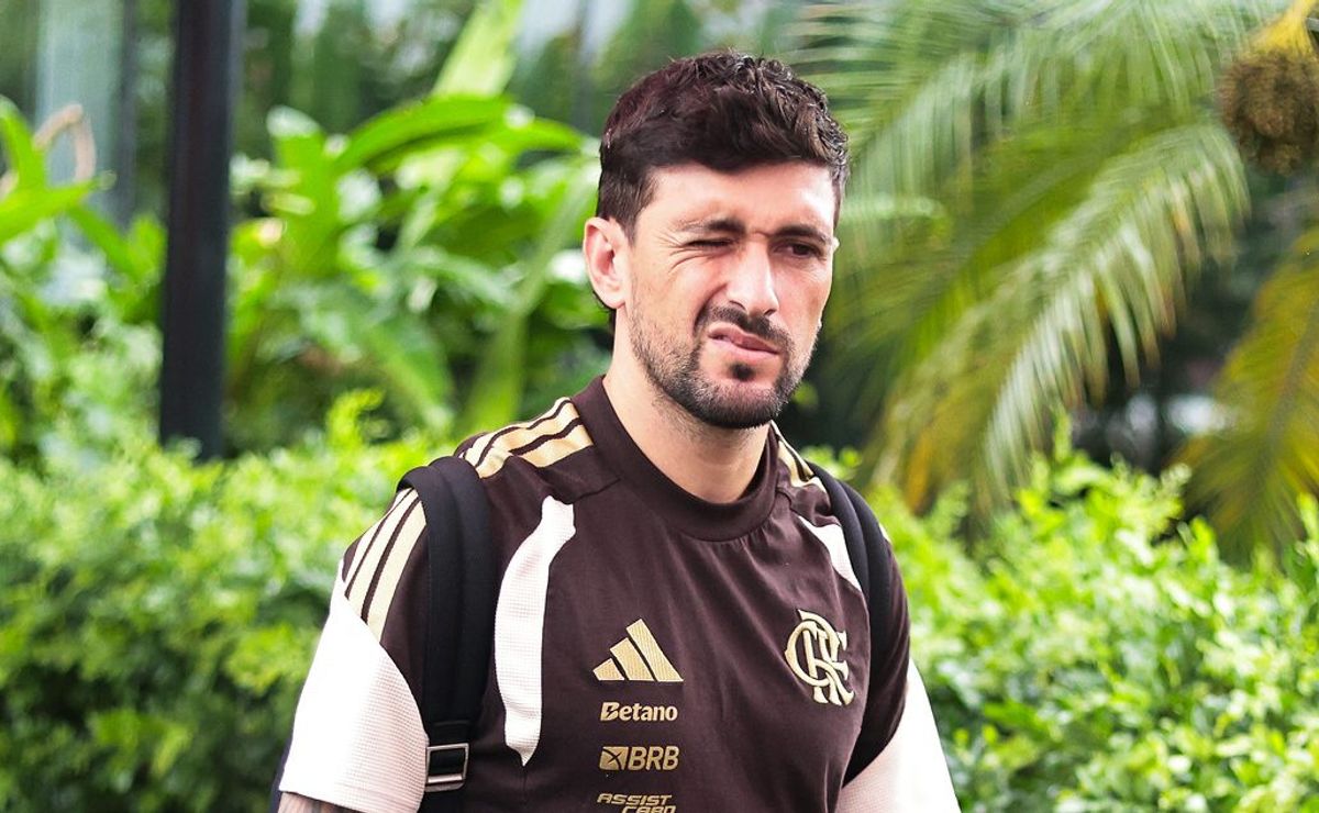 Arrascaeta manda recado ao elenco do Flamengo antes de decisão contra o Lanús