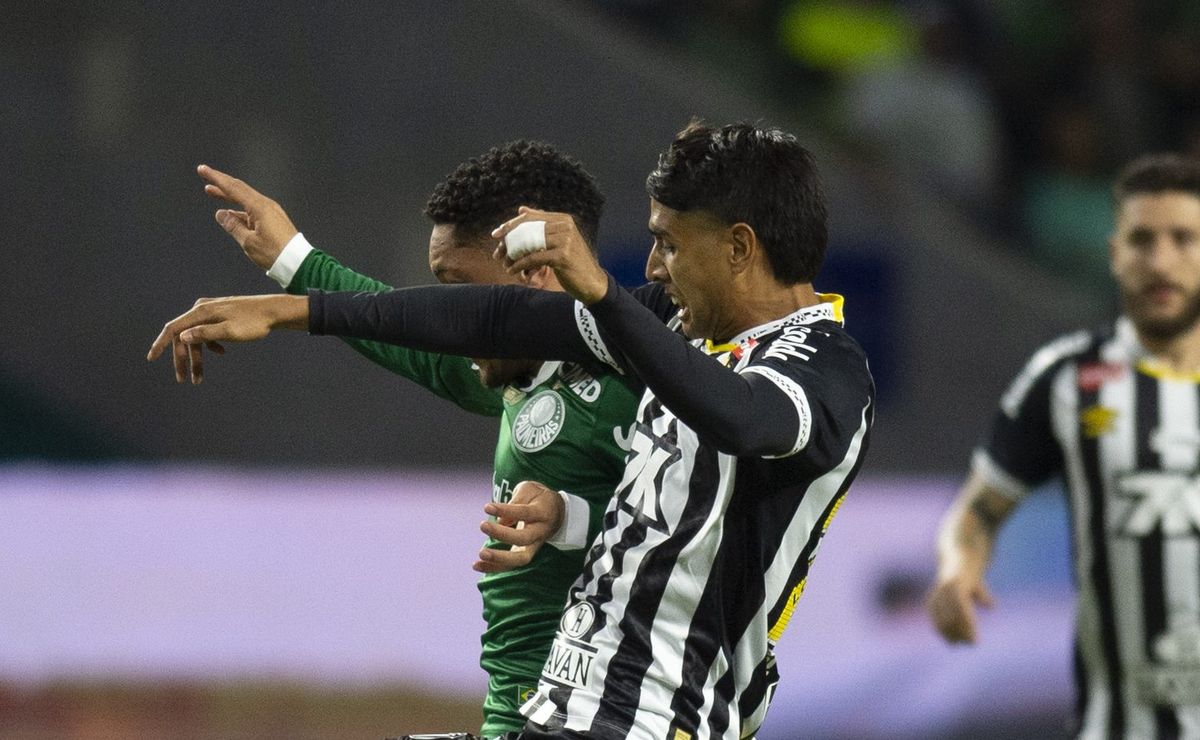 Alexis Duarte é anunciado no Libertad após trajetória instável no Santos e fora dos planos de Vojvoda