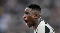 Luiz Henrique em campo com a camisa do Botafogo.