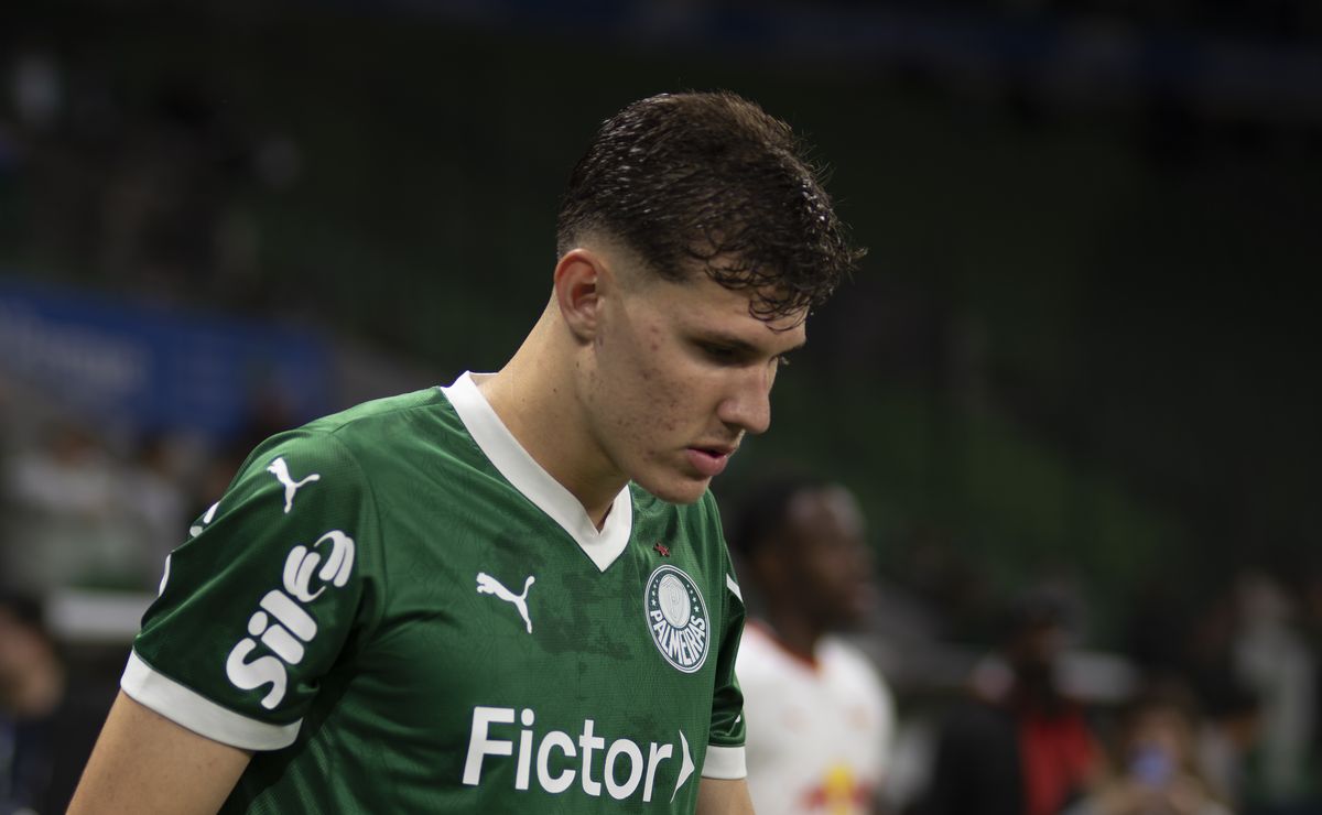 Palmeiras avalia empréstimo de Benedetti ao Athletico para dar rodagem ao zagueiro