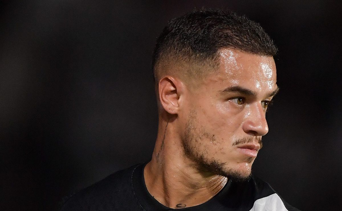 Após saída do Vasco, Coutinho recebe consulta do Santos e do Internacional e tem futuro indefinido