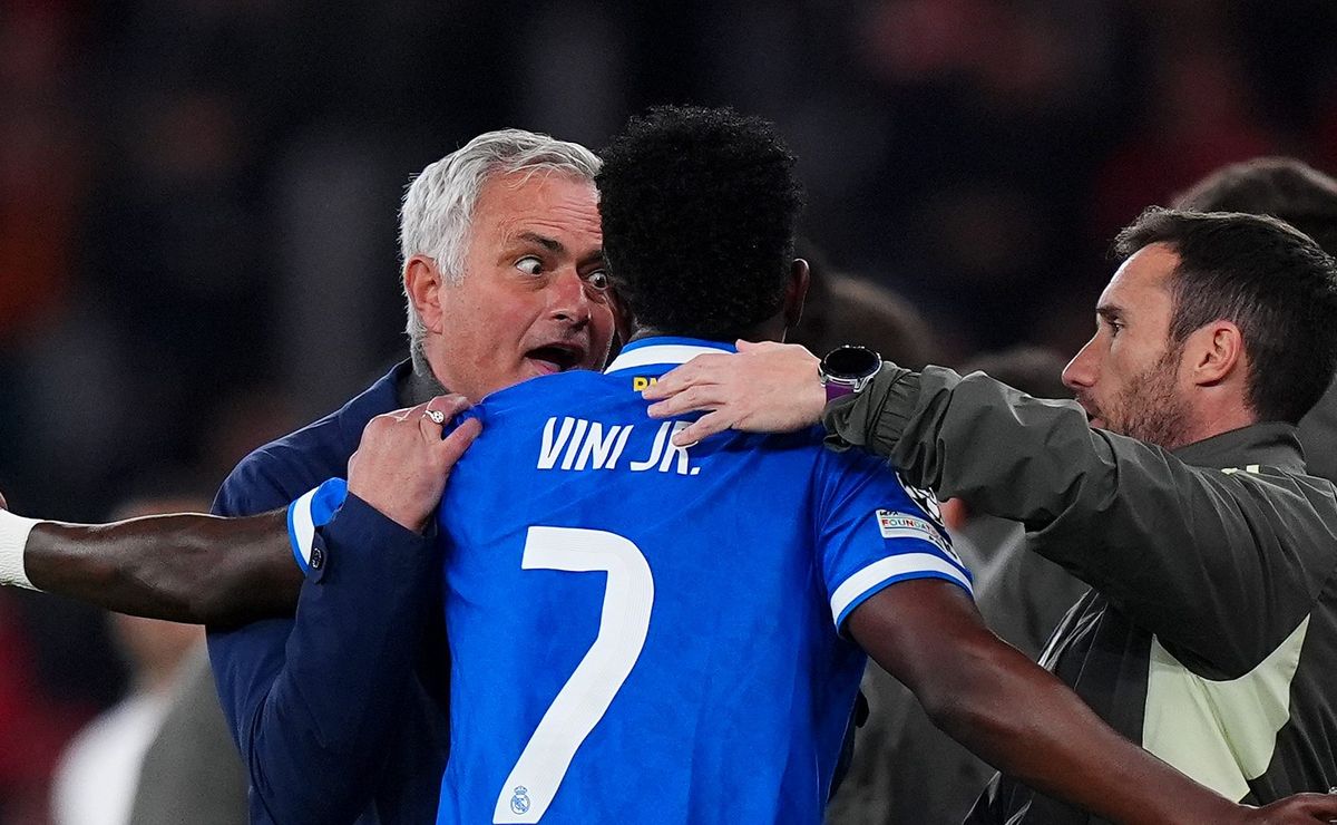 José Mourinho foge de polêmica após críticas de Kompany sobre racismo sofrido por Vinicius Júnior