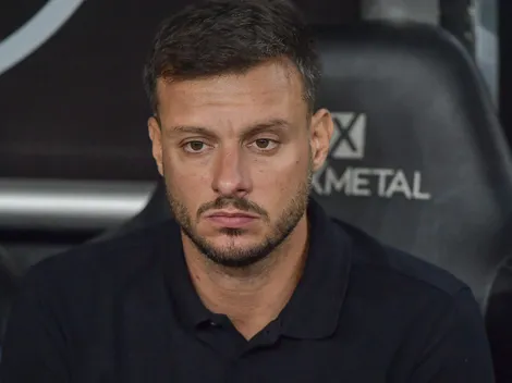 Anselmi elogia jogadores após derrota e confia em virada