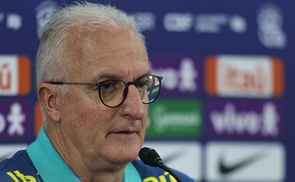 Dorival faz alerta à Seleção Brasileira, cita Itália e pede redução de estrangeiros nos clubes