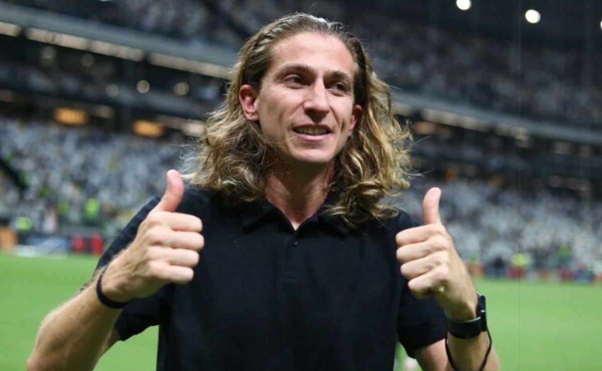 Demissão de Filipe Luís no Flamengo tem definição e está descartada apesar de cobranças e pressão