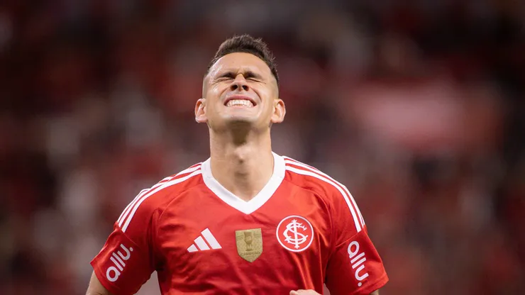Borré lamentando chance em jogo válido pelo estadual