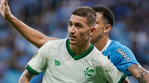 Alisson Safira durante a partida de ida da semifinal