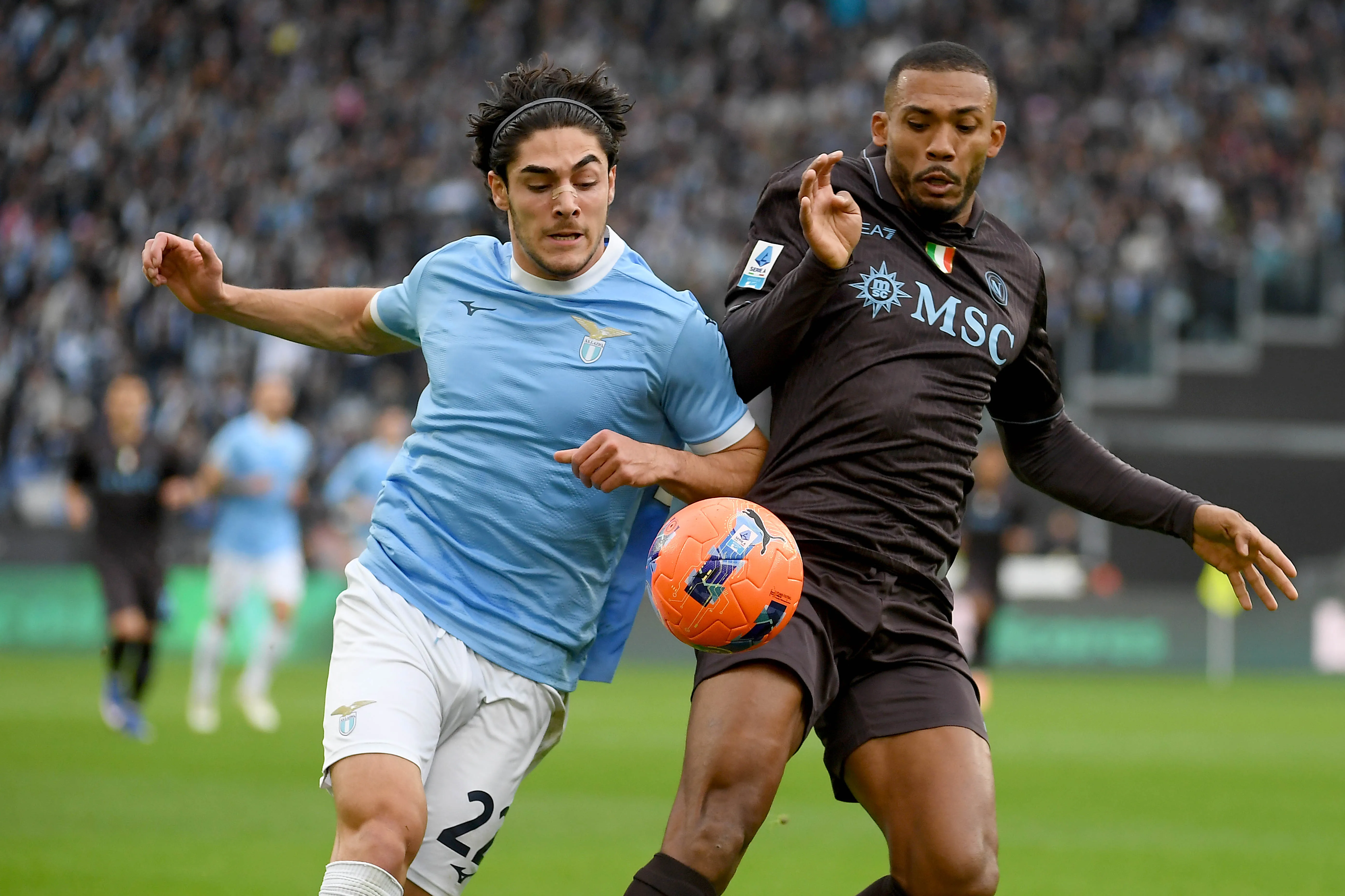 Juan Jesus (à direita) segue no radar do Inter. Foto: Marco Rosi – SS Lazio/Getty Images.