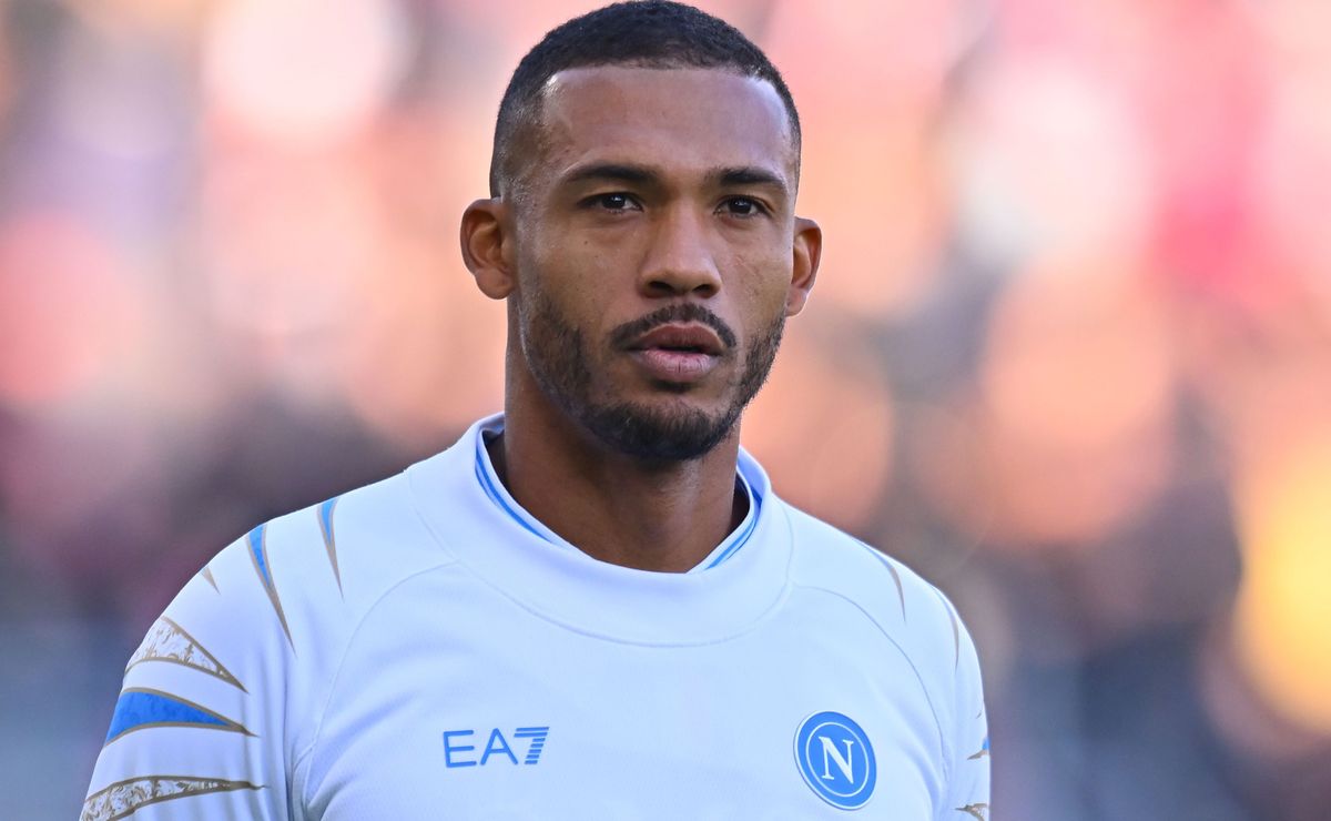 Retorno de Juan Jesus ao Internacional depende de decisão do Napoli sobre Antonio Conte