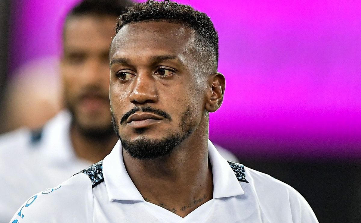 Botafogo enfrenta Boavista pela Taça Rio com provável estreia de Edenílson em Saquarema