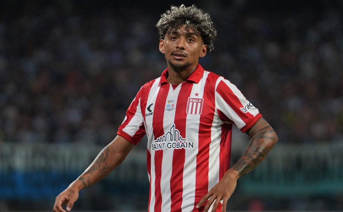 Cristian Medina chega ao Rio de Janeiro neste domingo para se apresentar ao Botafogo