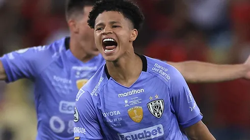 Patrick Mercado interessa ao Vasco, mas há concorrência do futebol espanhol