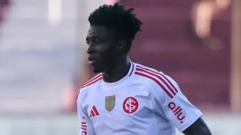 Denis Marfo, volante do Inter em partida pelo campeonato gaúcho (Foto: Ricardo Duarte / Internacional)