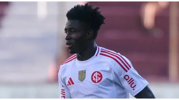 Denis Marfo, volante do Inter em partida pelo campeonato gaúcho (Foto: Ricardo Duarte / Internacional)