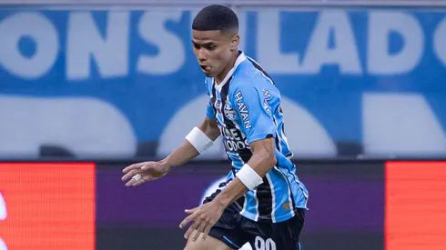 Enamorado ainda não convenceu os gremistas