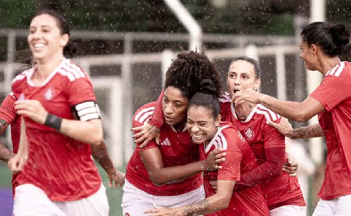 Internacional mostra bom futebol, bate o América-MG e vence a primeira no Brasileirão Feminino
