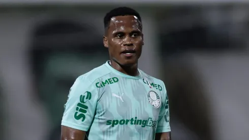 Jhon Arias jogador do Palmeiras durante aquecimento antes da partida contra o Capivariano no estadio Arena Barueri pelo campeonato Paulista 2026. Foto: Marcello Zambrana/AGIF