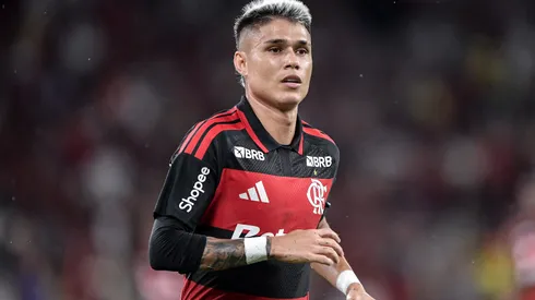 RJ – RIO DE JANEIRO – 25/01/2026 – CARIOCA 2026, FLUMINENSE X FLAMENGO – Luiz Araujo jogador do Flamengo durante partida contra o Fluminense no estadio Maracana pelo campeonato Carioca 2026. Foto: Thiago Ribeiro/AGIF