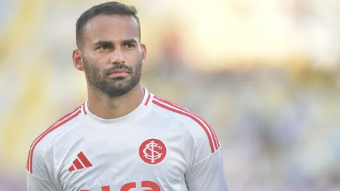 RJ – RIO DE JANEIRO – 25/10/2025 – BRASILEIRO A 2025, FLUMINENSE X INTERNACIONAL – Thiago Maia jogador do Internacional durante partida contra o Fluminense no estadio Maracana pelo campeonato Brasileiro A 2025. Foto: Thiago Ribeiro/AGIF